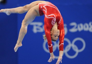 华体会体育_阿里纳斯直言媒体不公，勒布朗遭贬抑，乔丹时代舆论双标引深思