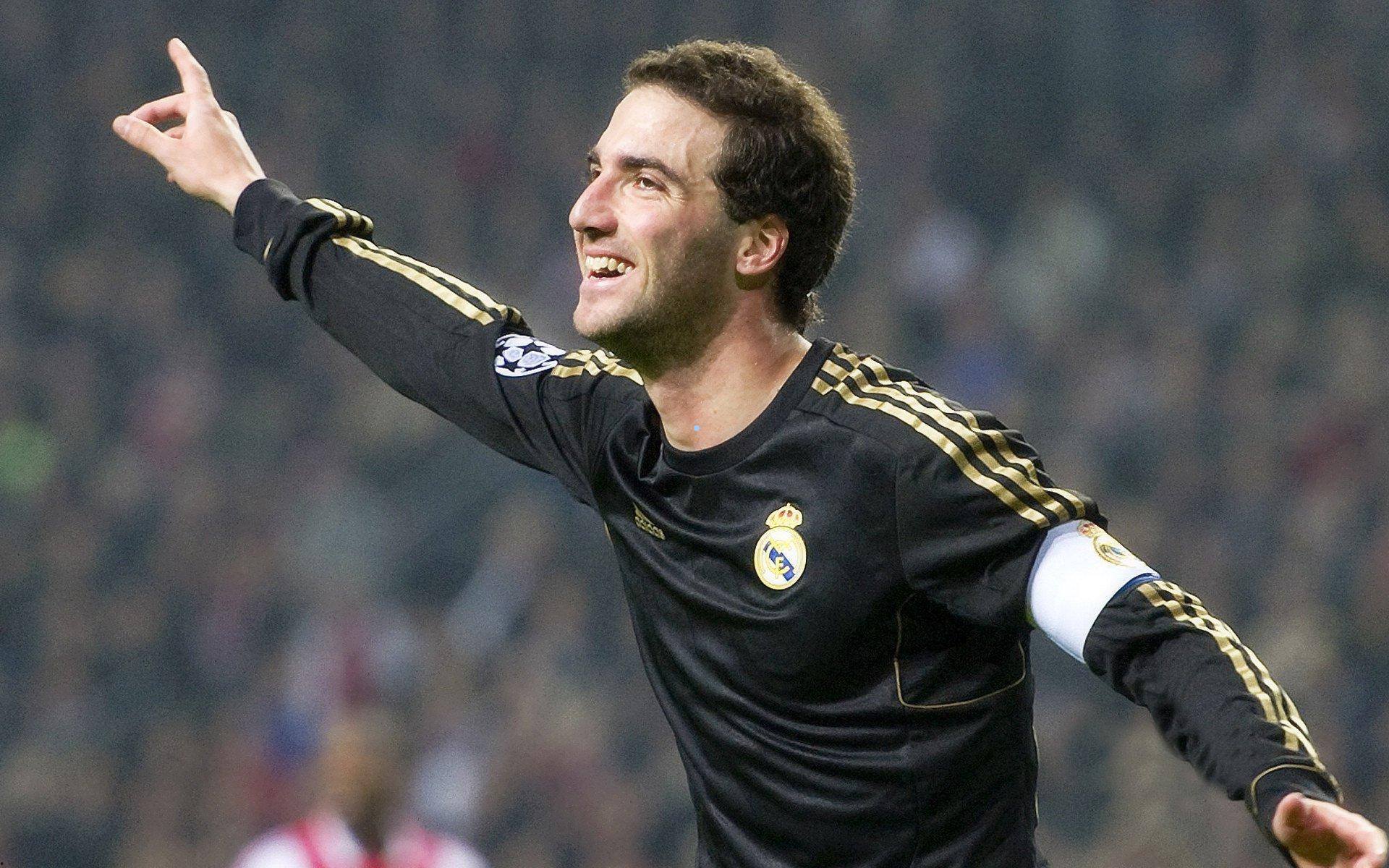 阿斯顿维拉豪掷4750万镑追逐热刺锋线尖刀布伦南·约翰逊，埃利奥特前途迷雾笼罩英超转会市场