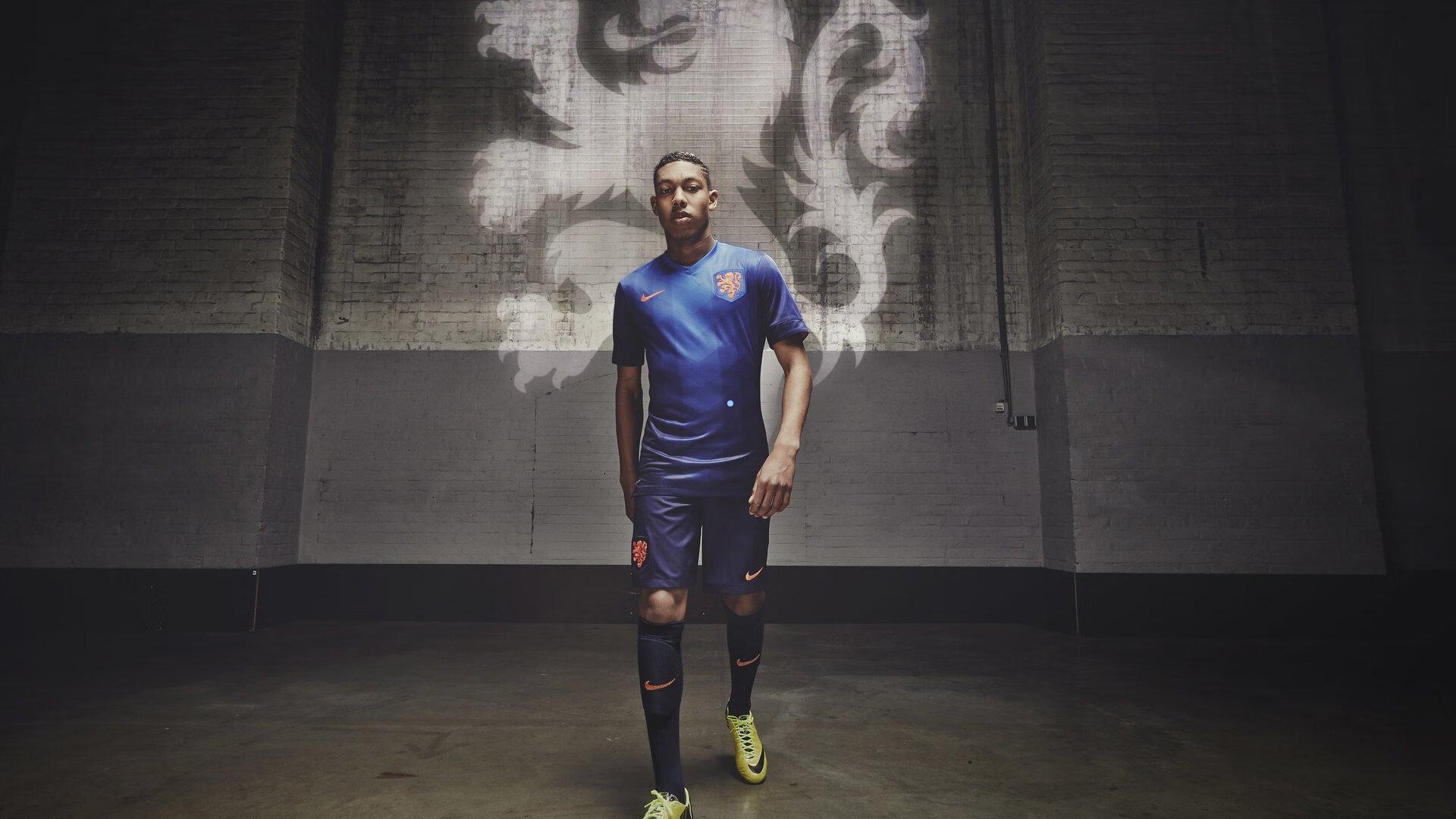 科莫与博洛尼亚激战平局，帕斯莫雷诺首发领衔，罗与米兰达展现关键作用